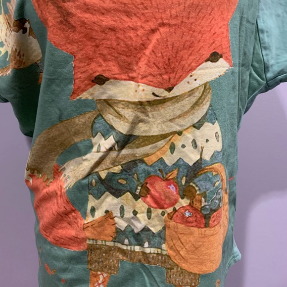 //5 for $20// Fox Top - Picture 2 of 3